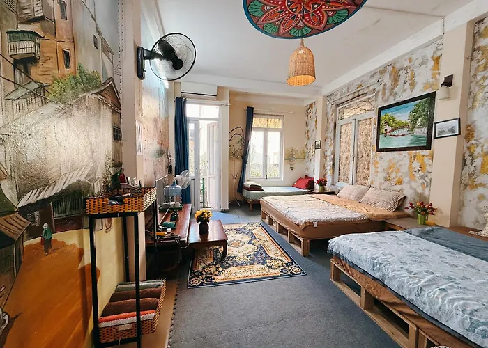 H2 Homestay Old Quarter Self Check-In Room T2